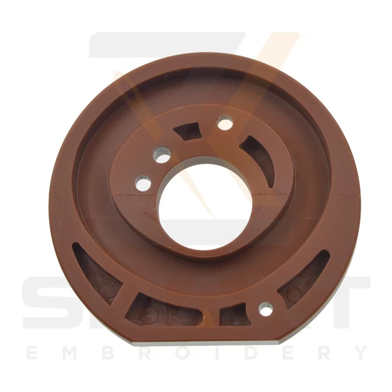 Διαχωρισμένος τύπος 21mm τρύπα Cam Presser Foot For Tajima Μηχανή κεντήματος A02P21stJ